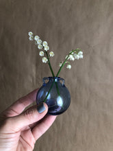 Load image into Gallery viewer, Sky blue mini hand blown glass Aryballos vase