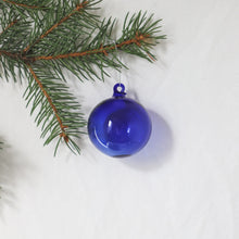 Load image into Gallery viewer, Brilliant Blue Minimalist Ornaments