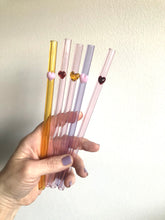 Load image into Gallery viewer, Art Glass Straws - Jelly Heart Straws
