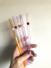 Load image into Gallery viewer, Art Glass Straws - Jelly Heart Straws
