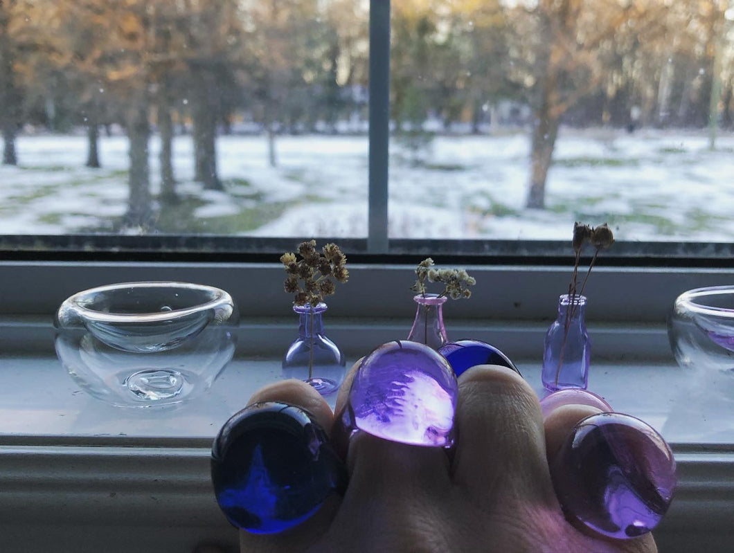 Glass crystal ball ring, Purple